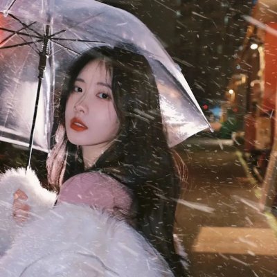 攀岩女孩儿